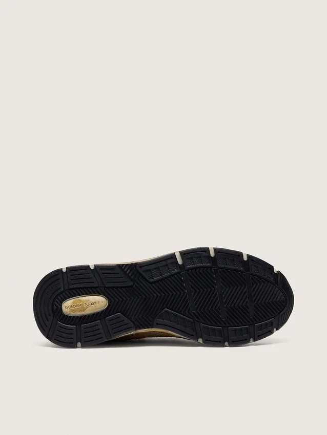 Dad-Star para mujer en cuero laminado dorado y malla con estrella de cuero blanco y lengüeta del talón de cuero dorado