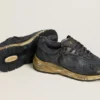 Dad-Star para mujer en cuero naplak negro y cuero craquelado con estrella negra y lengüeta en el talón