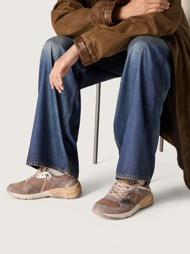 Dad-Star para mujer en gamuza lila y malla con estrella y lengüeta en el talón de cuero laminado