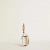 Estuche para AirPods en blanco desgastado