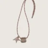 Estuche para lentes con cordones de cuero beige para senderismo, clip floral y clip en forma de estrella