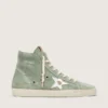 Francy en gamuza verde con estrella de cuero metalizado plateado