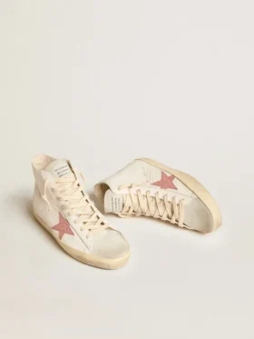 Francy en napa color crema con estrella de cuero con estampado de cocodrilo rosa