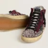 Francy LAB para mujer en gamuza color burdeos con estrella de cuero negro brillante y pedrería