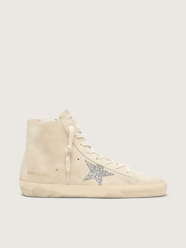 Francy para mujer en gamuza beige con estrella plateada brillante