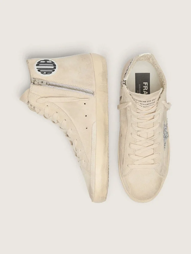 Francy para mujer en gamuza beige con estrella plateada brillante