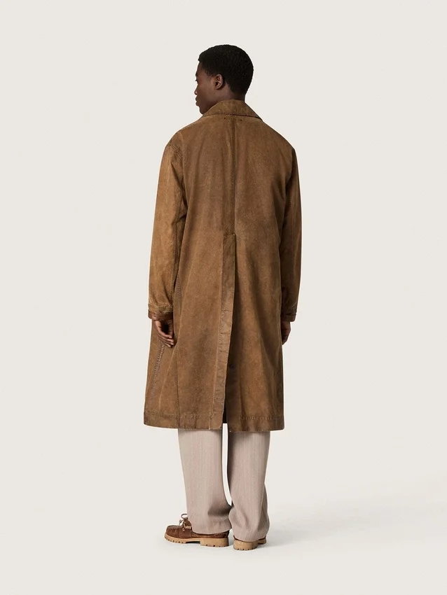 Gabardina unisex en sarga encerada marrón con detalles de cuero