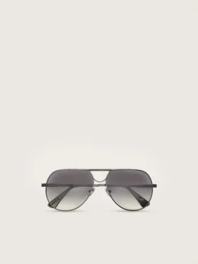 Gafas de sol estilo aviador con montura color metal y lentes grises