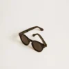 Gafas de sol Panthos de estilo cuadrado con marco y lentes negros