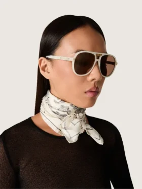 Gafas de sol tipo aviador Charlie con montura blanco perla y lentes doradas