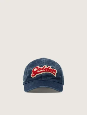 Gorra de béisbol azul denim con parche «Golden» de felpa roja y blanca