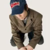 Gorra de béisbol azul denim con parche «Golden» de felpa roja y blanca