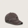 Gorra de béisbol marrón oscuro con estrella bordada tono sobre tono