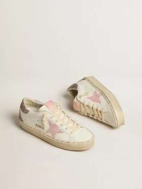 Hi Star en cuero blanco con estrella de gamuza rosa y lengüeta del talón con purpurina rosa