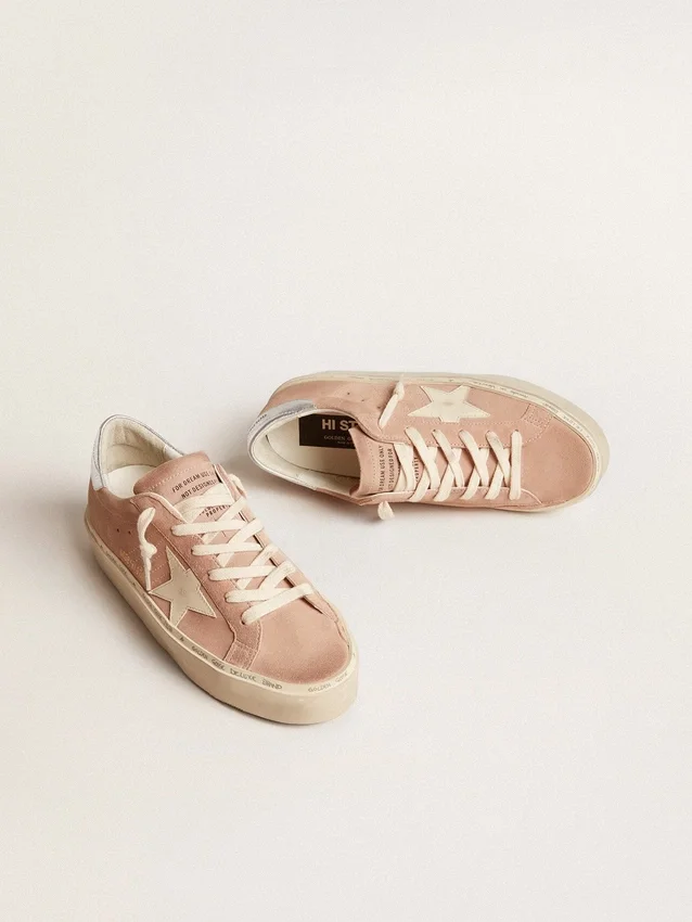 Hi Star para mujer en gamuza rosa con estrella color crema y lengüeta del talón de cuero plateado