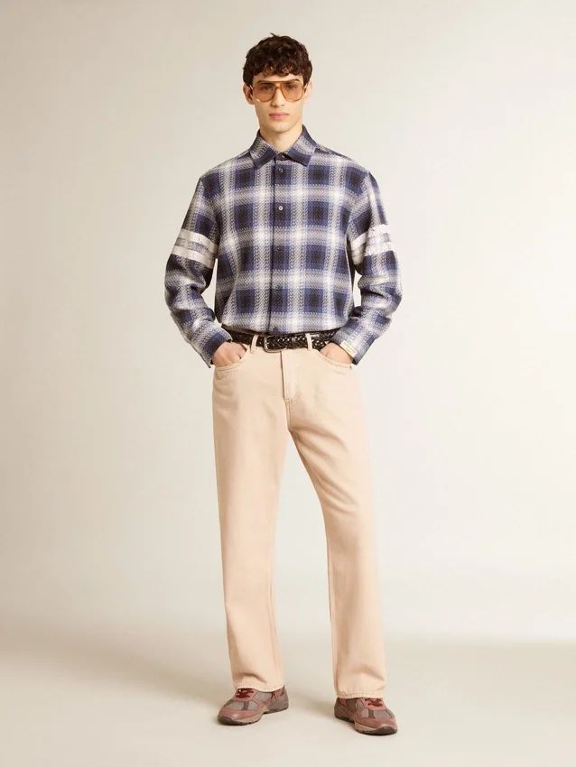 Jeans para hombre teñidos de rosa