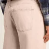 Jeans para hombre teñidos de rosa