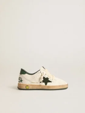 Junior Ball Star en cuero blanco con estrella de gamuza verde