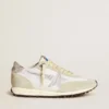 Marathon para hombre con parte superior de nylon blanco y estrella plateada
