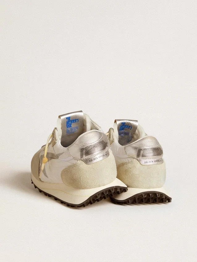 Marathon para hombre con parte superior de nylon blanco y estrella plateada