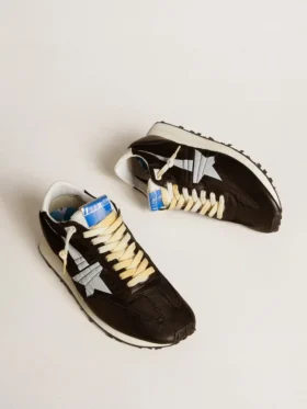 Marathon para hombre con parte superior de nylon negro y estrella blanca