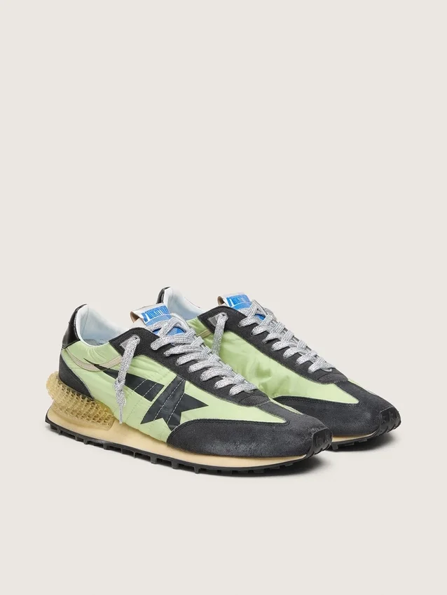 Marathon para hombre con parte superior de nylon verde y estrella negra