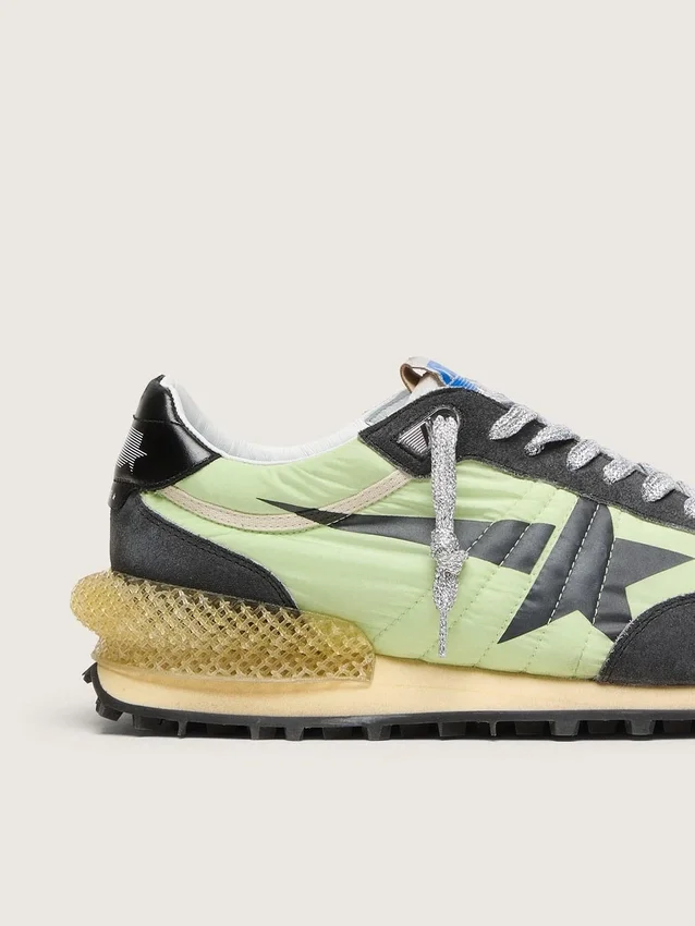 Marathon para hombre con parte superior de nylon verde y estrella negra