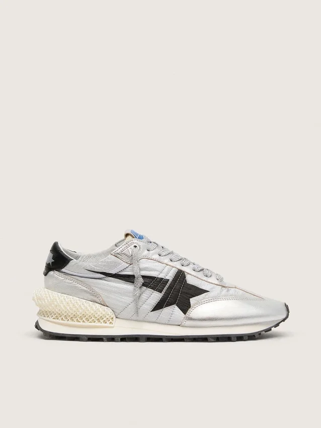 Marathon para mujer con parte superior de nylon ripstop plateado y estrella negra