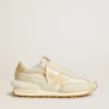 Marathon para mujer en nylon beige y cuero gris con estrella estampada en beige
