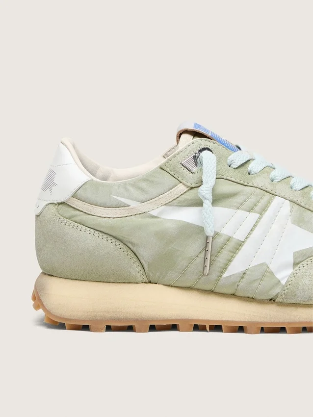 Marathon para mujer en nylon verde salvia con estrella blanca