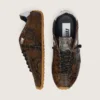 Marathon Speed para hombre en cuero con estampado de serpiente marrón, estrella negra y lengüeta del talón de cuero plateado