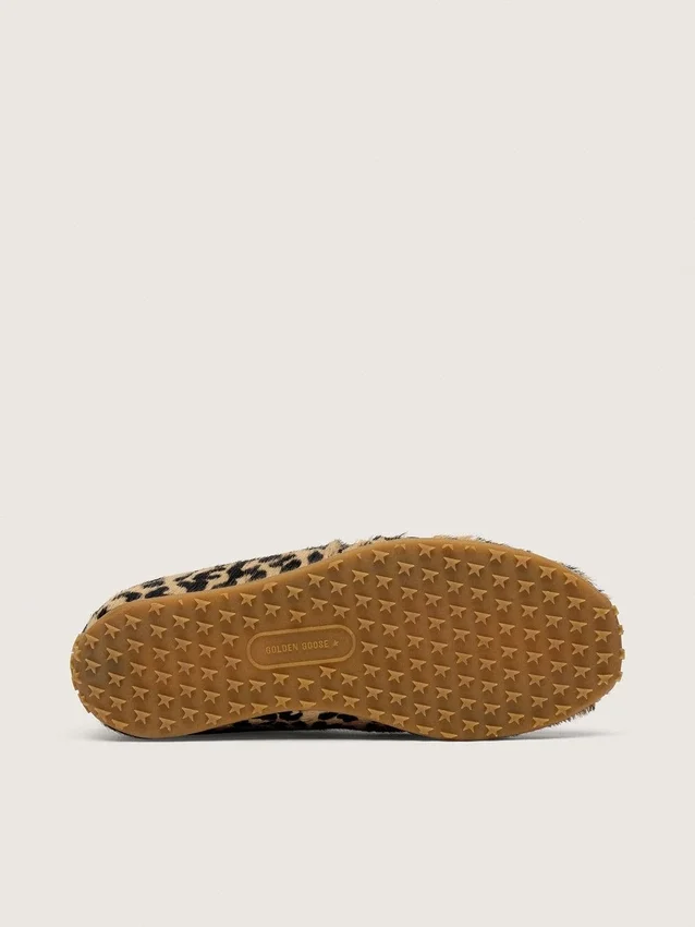 Marathon Speed para hombre en piel de potro con estampado de leopardo beige y negro con estrella de cuero negro