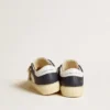 May Junior en cuero blanco y azul con estrella y lengüeta del talón de cuero