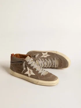 Mid Star en lona verde con estrella de cuero y detalle negro