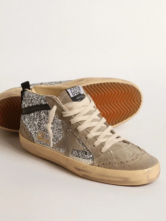 Mid Star en purpurina plateada con estrella de gamuza y detalle negro