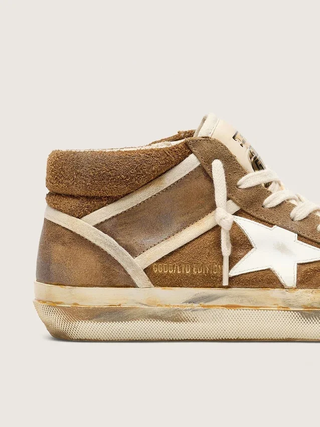 Mid Star LAB para mujer en gamuza color óxido con una estrella de cuero blanco