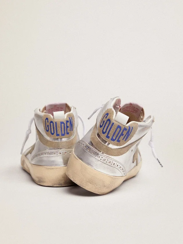Mid Star para mujer en cuero laminado plateado con estrella gris paloma