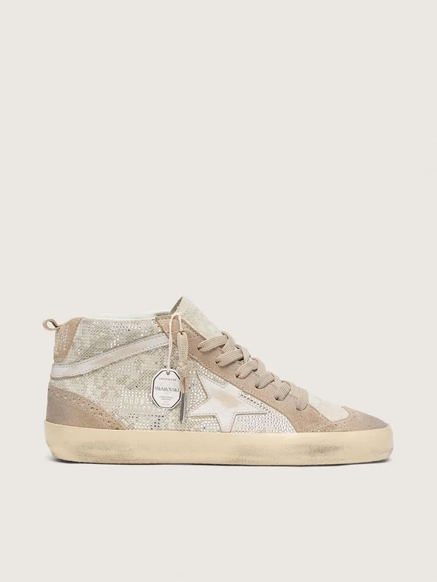 Mid Star para mujer en gamuza beige con Swarovski plateados y estrella de cuero blanco