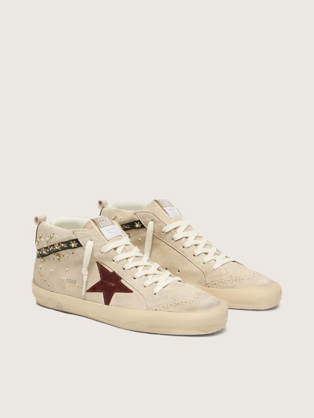 Mid Star para mujer en gamuza color perla con estrella de cuero burdeos e inserciones de perlas y bordados