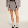 Mini shorts grises para mujer de lana con estampado de pata de gallo