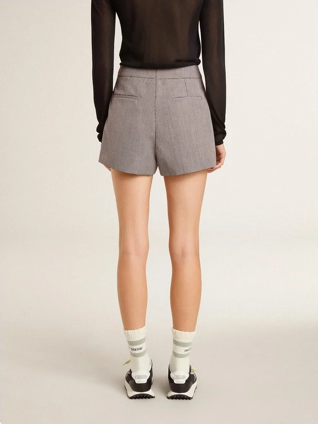 Mini shorts grises para mujer de lana con estampado de pata de gallo