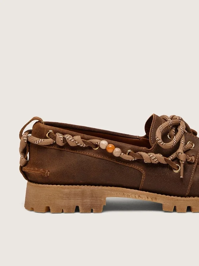 Mocasines Cruise para hombre en gamuza encerada marrón con cordones de senderismo gris paloma