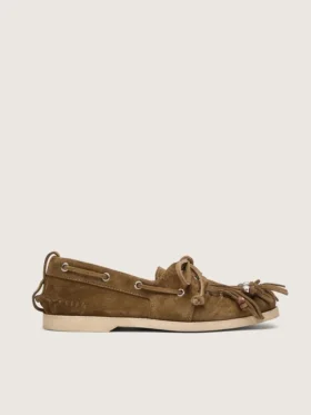 Mocasines Cruise para mujer en gamuza color caqui con flecos y cuentas multicolores
