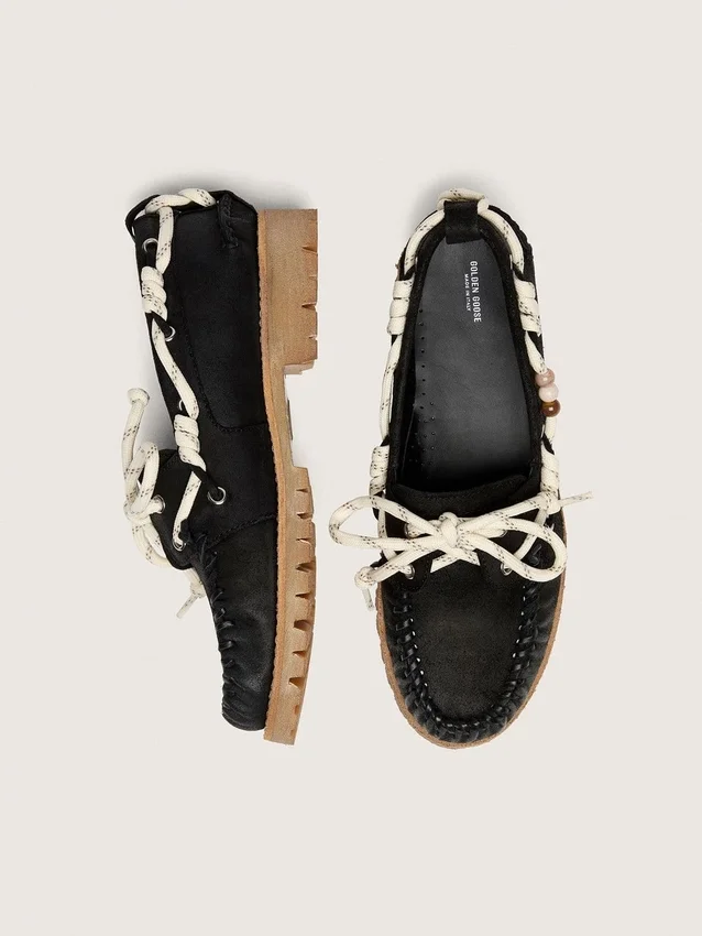 Mocasines Cruise para mujer en gamuza encerada negra con cordones negros de senderismo