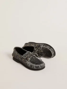 Mocasines Young Cruise en cuero negro desgastado