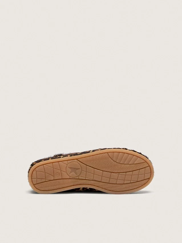 Mocasines Young Cruise en piel de potro con estampado de leopardo