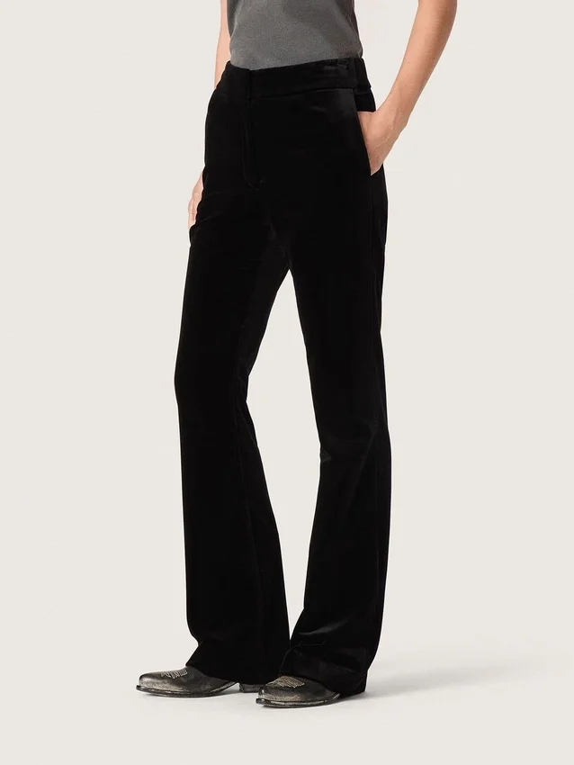 Pantalones acampanados de corte ajustado para mujer en terciopelo de algodón negro