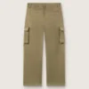Pantalones cargo para niños de la colección Journey en gabardina de algodón verde militar con estampado