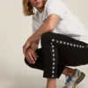 Pantalones de chándal negros para hombre con estrellas blancas en los costados