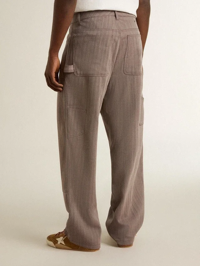 Pantalones de hombre de mezcla de lana con microdiseño de chevrón en color marrón claro